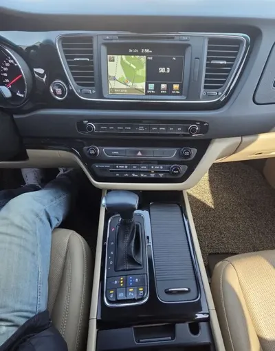 Kia Canival 2017, 90000 км, за 13900000 KRW - фото 9