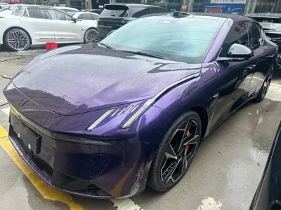 Lynk & Co Z10 · 2024 год