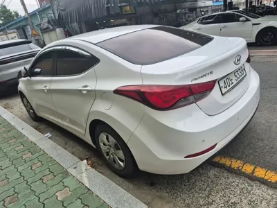 Hyundai Avante 2014, 220000 км, за 2600000 KRW