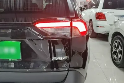Toyota RAV4 2024, 8100 км, за 130820.12 CNY - фото 9