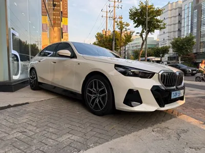 BMW i5 2025, 421 км, за 55410000 KRW