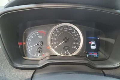 Toyota Corolla 2019, 59900 км, за 56654.85 CNY - фото 12