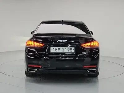 Hyundai Genesis 2016, 128456 км, за 10500000 KRW