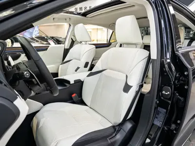 Lexus ES 2025, 11000 км, за 372600 CNY - фото 11