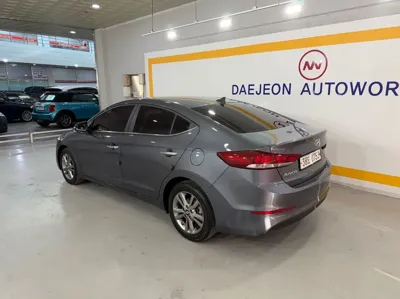 Hyundai Avante 2016, 118061 км, за 9800000 KRW