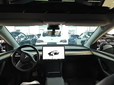 Tesla Model Y 2023, 56400 км, за 184100 CNY - фото 18