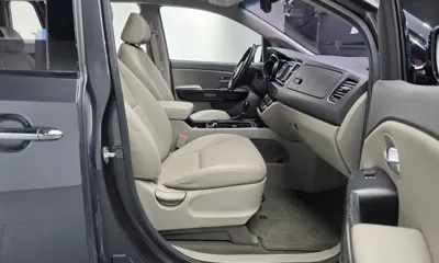 Kia Canival 2015, 182518 км, за 7700000 KRW - фото 10