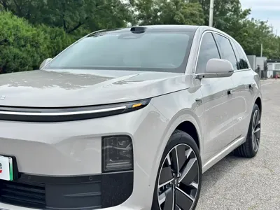 Li Auto Li L6 2025, 8000 км, за 218000 CNY