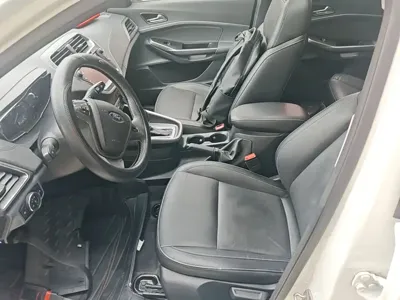 Ford Escort 2017, 112400 км, за 24100 CNY - фото 15