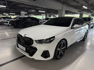BMW 5-Series · 2025 год