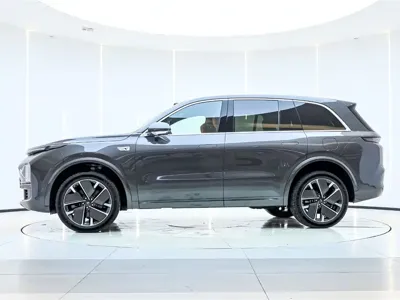 Li Auto Li L8 2025, 4500 км, за 282800 CNY - фото 9
