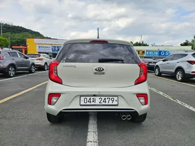 Kia Morning 2017, 71800 км, за 8500000 KRW