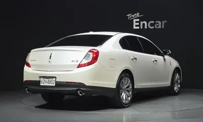 Lincoln MKS 2014, 123086 км, за 3300000 KRW
