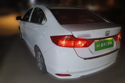 Honda City 2015, 68700 км, за 31930.06 CNY