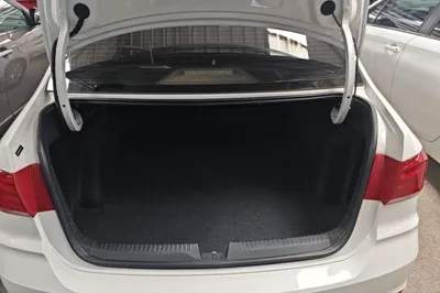 Volkswagen Santana 2016, 68500 км, за 47674.16 CNY - фото 22