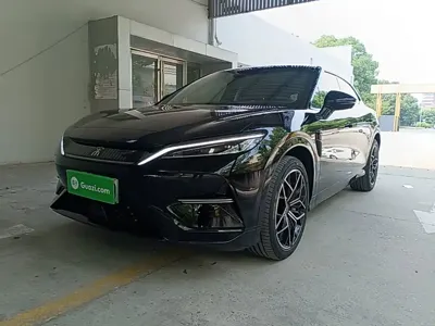 BYD L EV · 2025 год