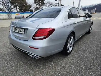 Mercedes-Benz E-Class 2017, 207125 км, за 17300000 KRW - фото 4