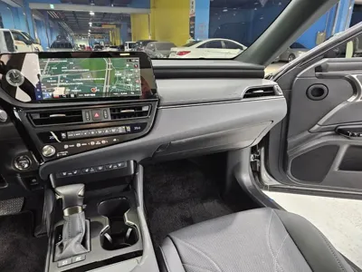 Lexus ES 2026, 7860 км, за 52500000 KRW - фото 8