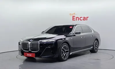 BMW 7-Series · 2023 год