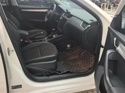 Skoda Octavia 2021, 70000 км, за 52300 CNY - фото 8