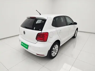 Volkswagen Polo 2016, 82800 км, за 3912.93 USD