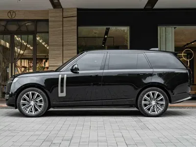 Land Rover Range Rover 2023, 34000 км, за 1168000 CNY