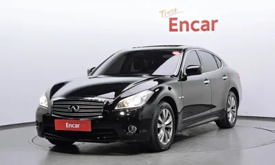 Infiniti M · 2013 год