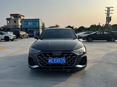 Audi A3 2025, 4600 км, за 135800 CNY