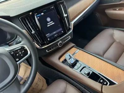 Volvo S90 2023, 30000 км, за 160700 CNY - фото 7