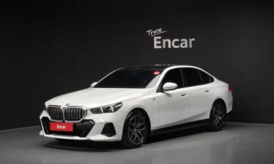 BMW 5-Series · 2025 год