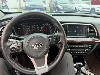 Kia K4 2018, 80000 км, за 35800 CNY
