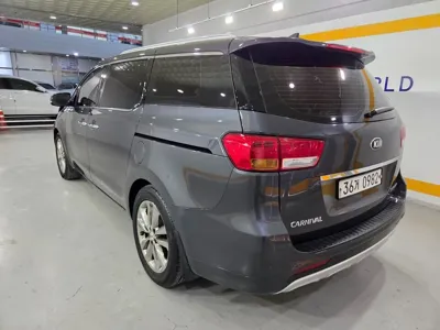 Kia Canival 2016, 199629 км, за 8500000 KRW - фото 5