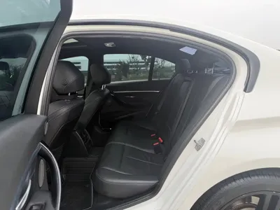 BMW 3 Series 2019, 92000 км, за 93800 CNY - фото 9