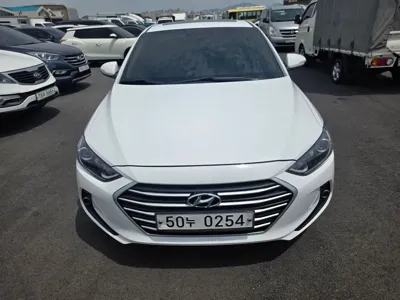 Hyundai Avante 2017, 130080 км, за 7800000 KRW