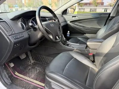 Hyundai Sonata 2013, 70000 км, за 19800 CNY - фото 5