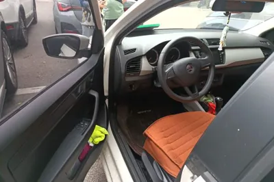 Skoda Fabia 2016, 26600 км, за 38578.48 CNY - фото 13