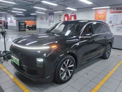 Li Auto Li L8 · 2024 год