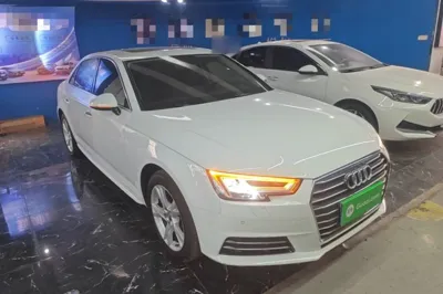 Audi A4L 2018, 129200 км, за 89620.64 CNY