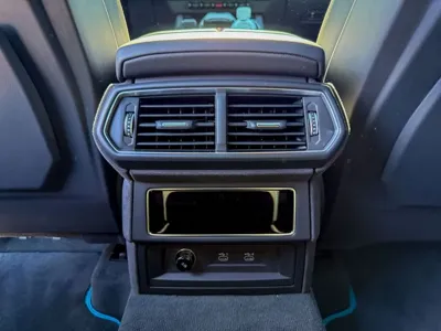 Lamborghini Urus 2025, 2000 км, за 276190000 KRW - фото 8