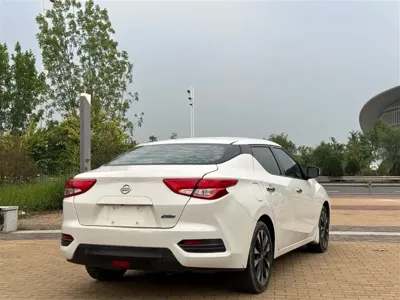 Nissan Bluebird 2019, 80000 км, за 35000 CNY