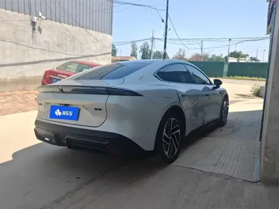 Deepal 深蓝L06 2026, 2500 км, за 124000 CNY