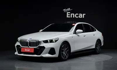 BMW 5-Series · 2024 год