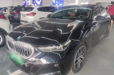BMW i5 · 2024 год