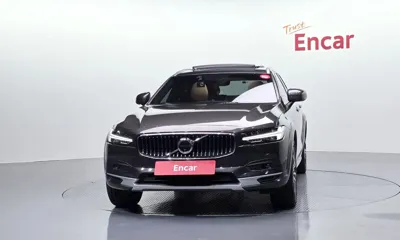 Volvo V90 2021, 61379 км, за 36000000 KRW