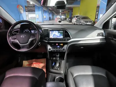 Hyundai Avante 2017, 97222 км, за 8600000 KRW - фото 5