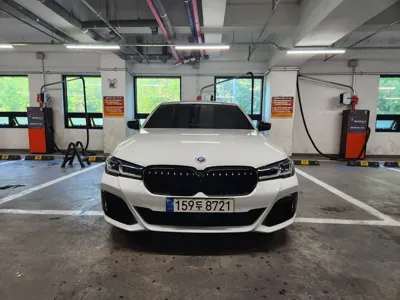BMW 5-Series · 2021 год