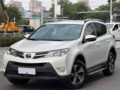 Toyota RAV4 · 2016 год