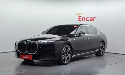 BMW i7 · 2025 год