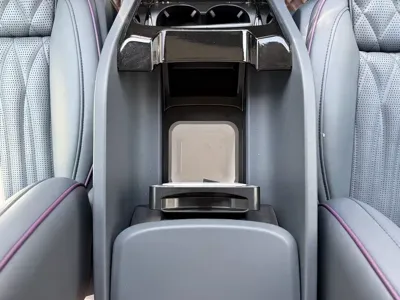 Mercedes-Benz V-Class 2024, 31000 км, за 428000 CNY - фото 9