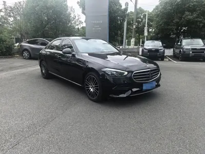 Mercedes-Benz C-Class 2023, 27000 км, за 105600 CNY